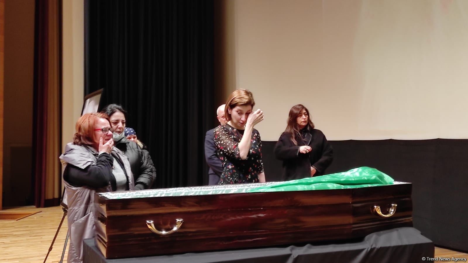 Rüstəm İbrahimbəyovla vida mərasimi keçirilib (FOTO/VİDEO)