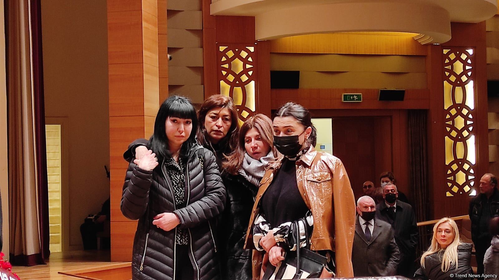 Rüstəm İbrahimbəyovla vida mərasimi keçirilib (FOTO/VİDEO)