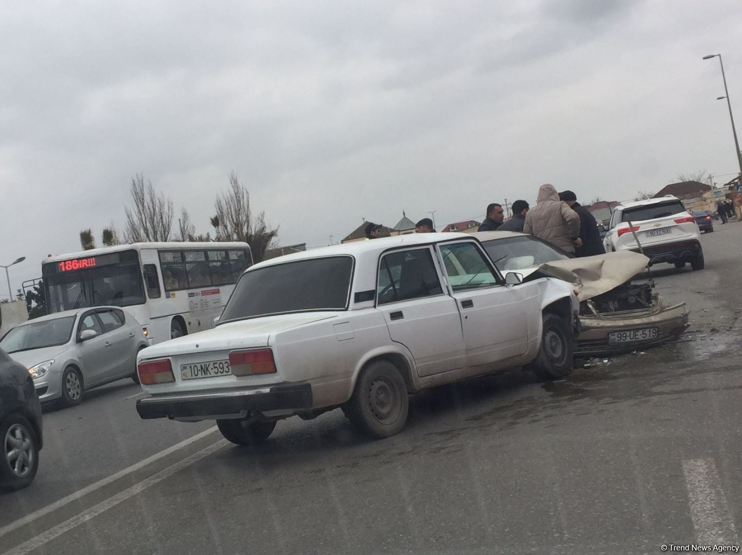 Sabunçu-Zabrat yolunda qəza olub, iki nəfər yaralanıb