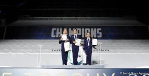 Bədii gimnastika üzrə Azərbaycan çempionatının qalibləri mükafatlandırılıb (FOTO)