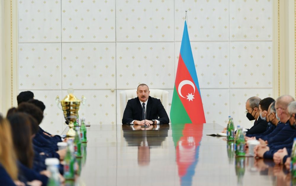 Prezident İlham Əliyev: Beynəlxalq yarışlarda bizim idmançılarımız öz gücünü, dövlətimizin qüdrətini nümayiş etdirirlər