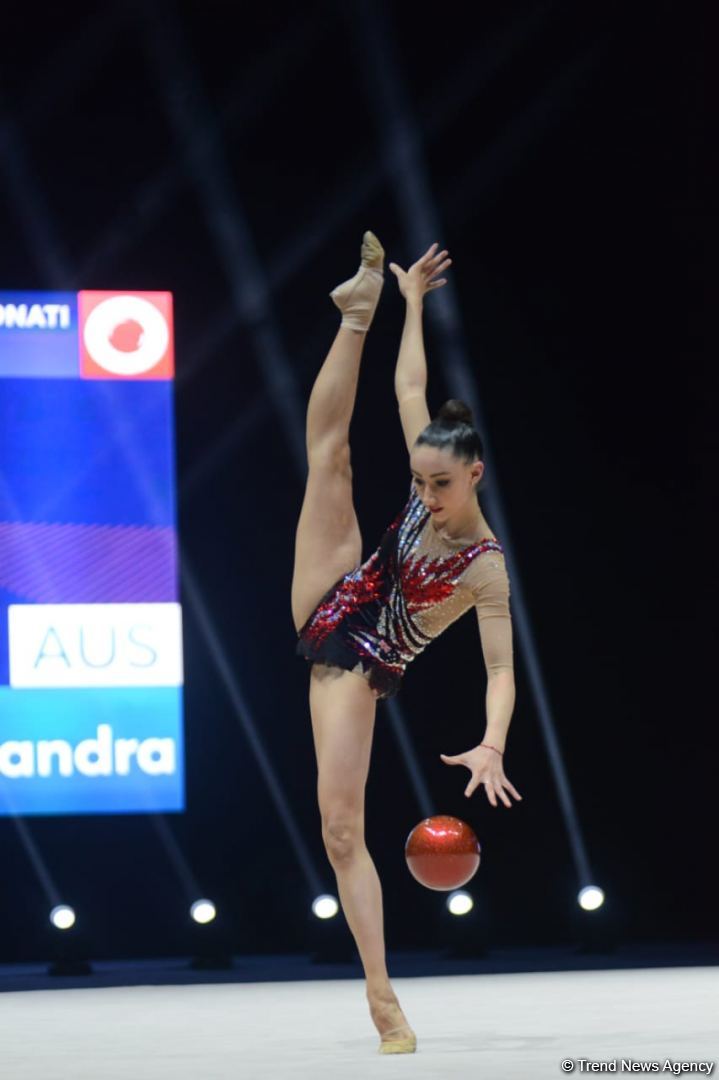 Milli Gimnastika Arenasında bədii gimnastika üzrə Azərbaycan çempionatı davam edir (FOTO)