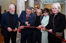 Gənc rəssamların “Rənglərin nəfəsi” sərgisinin açılışı olub (FOTO)