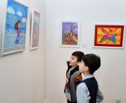 Gənc rəssamların “Rənglərin nəfəsi” sərgisinin açılışı olub (FOTO)