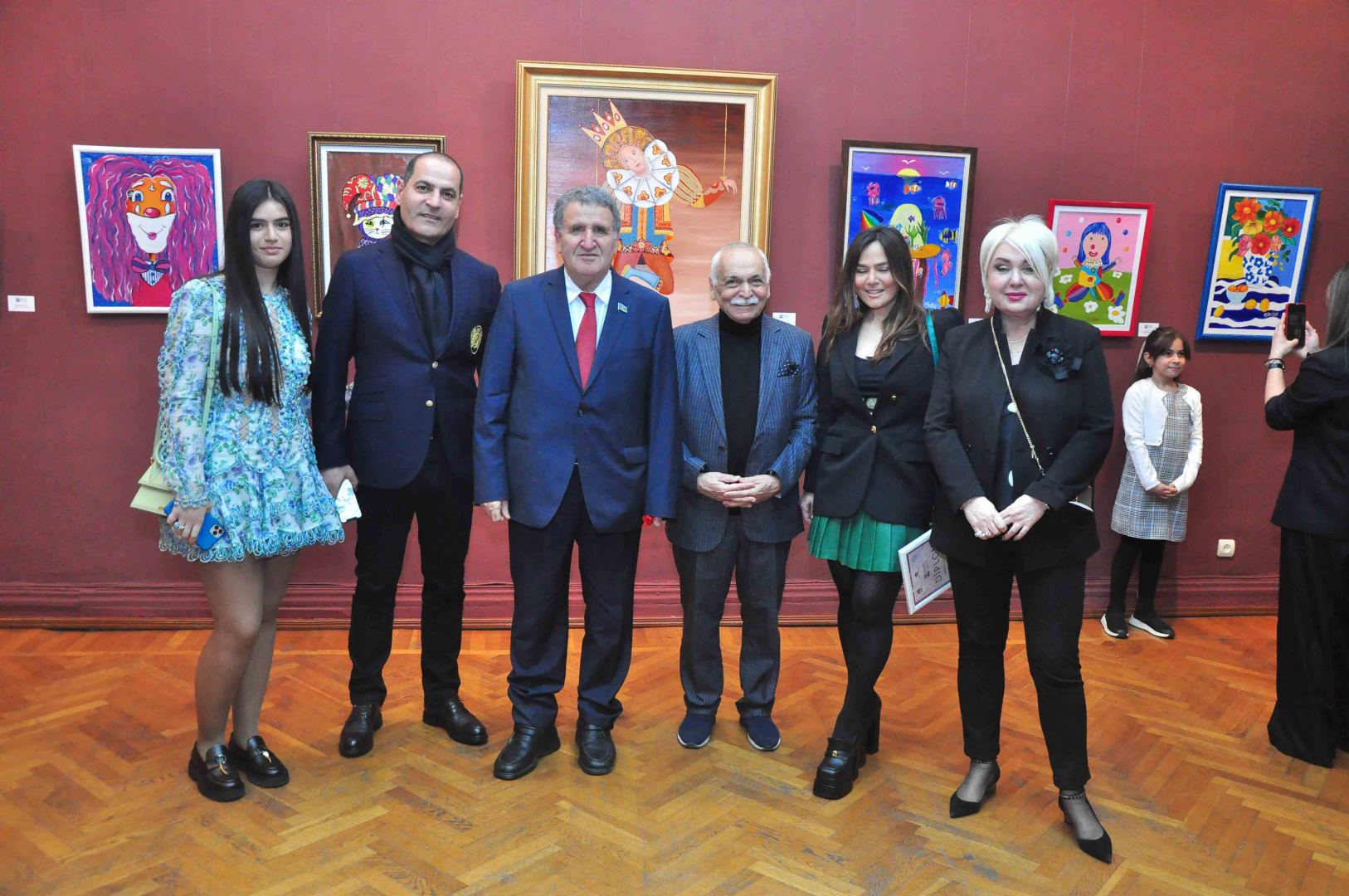 Gənc rəssamların “Rənglərin nəfəsi” sərgisinin açılışı olub (FOTO)