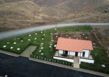 Prezidenti İlham Əliyev və Birinci xanım Mehriban Əliyeva Suqovuşanda fərdi evdə aparılmış təmir-bərpa işləri ilə tanış olublar (FOTO/VİDEO)