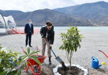 Prezident İlham Əliyev Suqovuşanda turizm kompleksinin təməlini qoyub (FOTO/VİDEO)