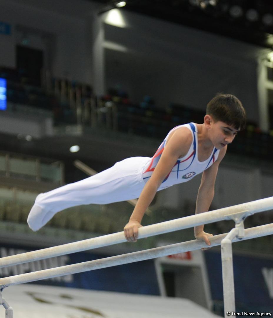 İdman gimnastikası üzrə Azərbaycan Birinciliyi və Bakı Çempionatının birinci günü start götürüb (FOTO)