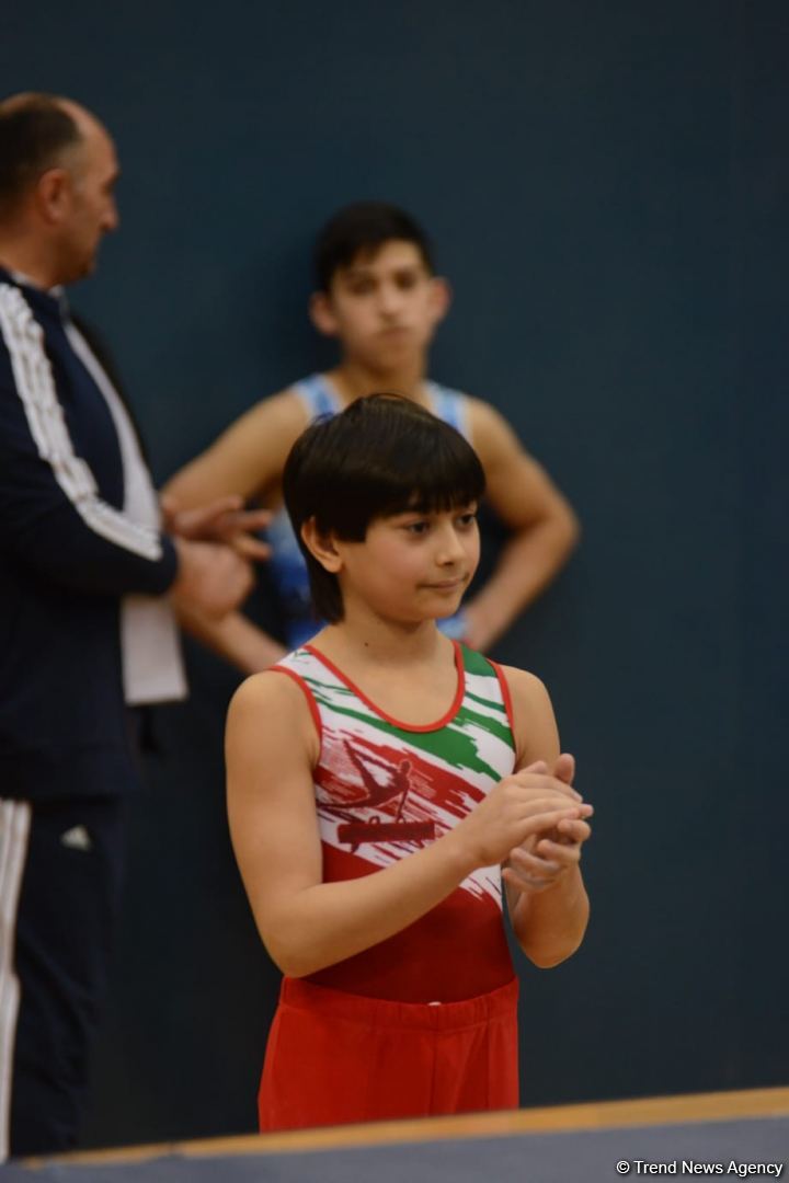 İdman gimnastikası üzrə Azərbaycan Birinciliyi və Bakı Çempionatının birinci günü start götürüb (FOTO)