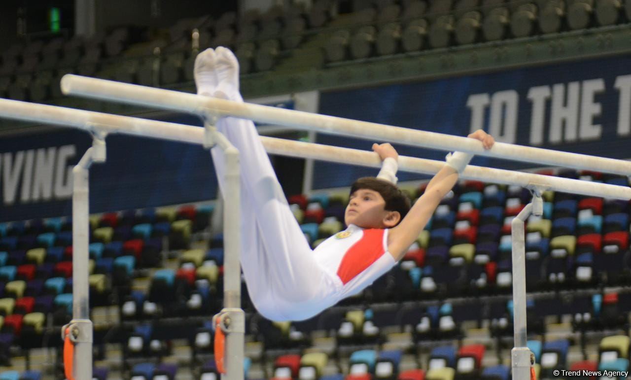 İdman gimnastikası üzrə Azərbaycan Birinciliyi və Bakı Çempionatının birinci günü start götürüb (FOTO)