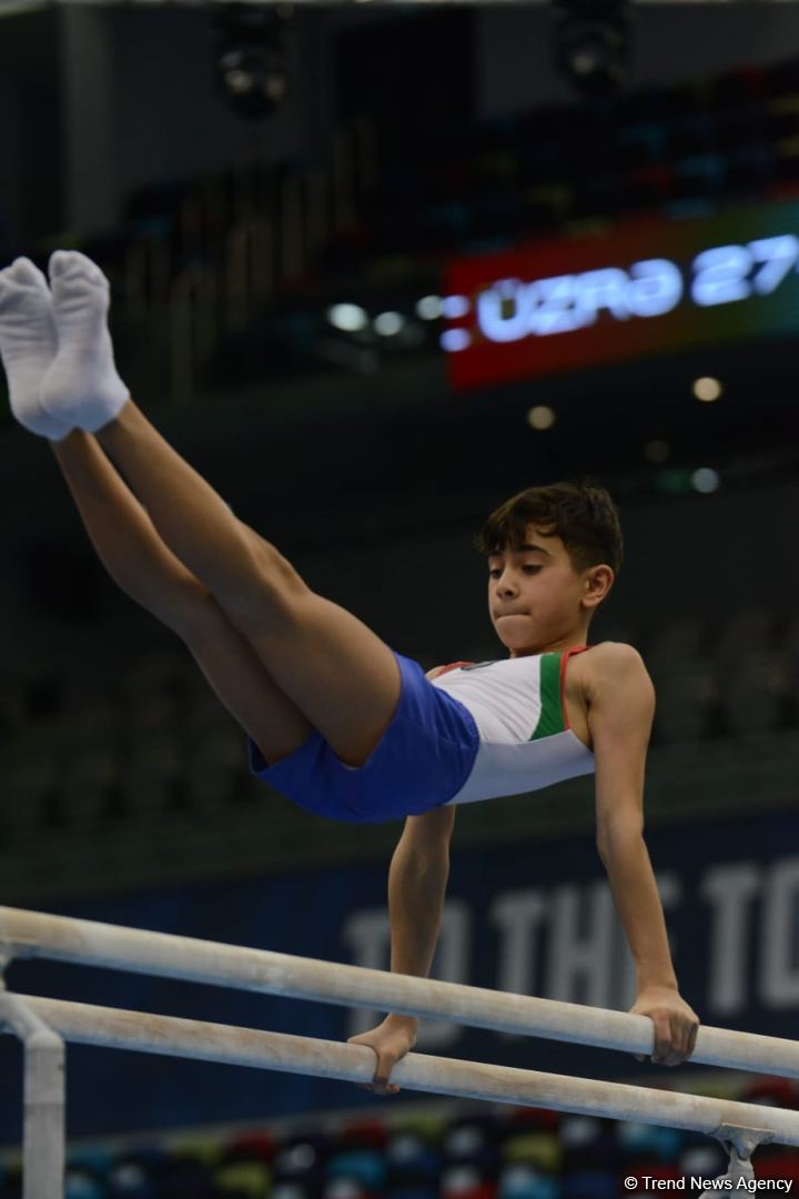 İdman gimnastikası üzrə Azərbaycan Birinciliyi və Bakı Çempionatının birinci günü start götürüb (FOTO)