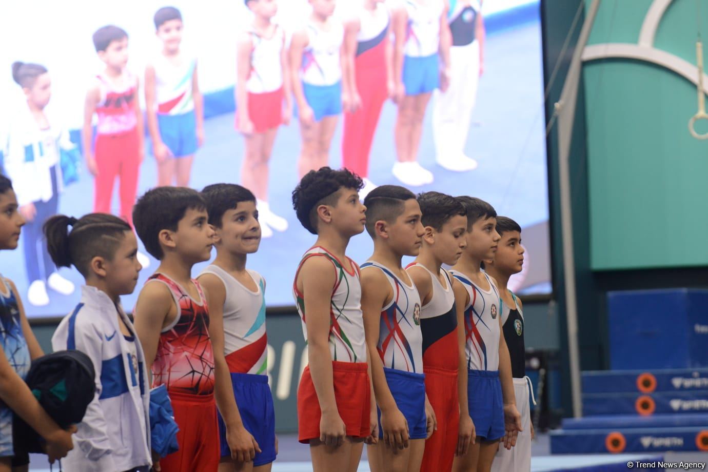 İdman gimnastikası üzrə Azərbaycan Birinciliyi və Bakı Çempionatının birinci günü start götürüb (FOTO)