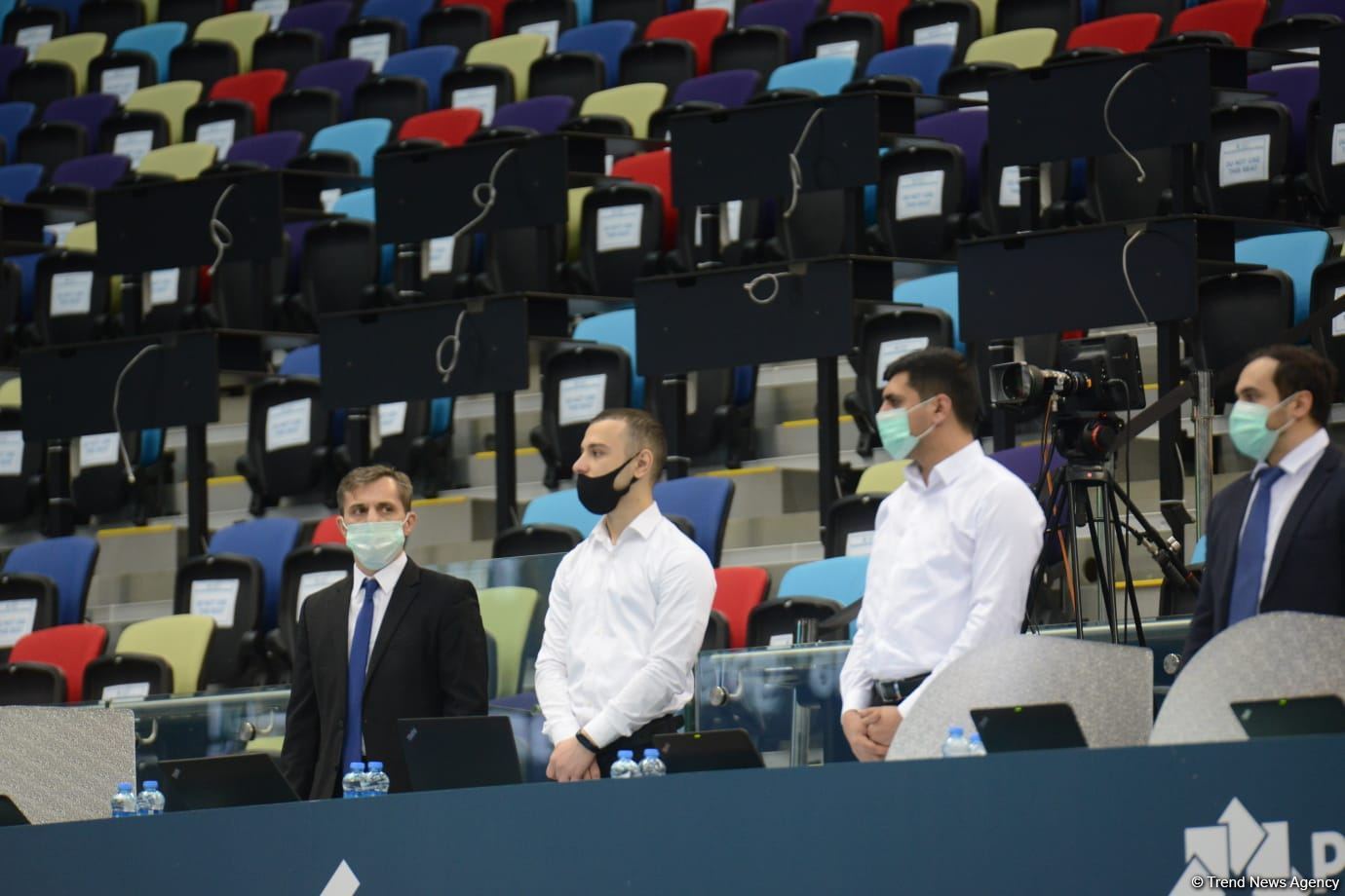 İdman gimnastikası üzrə Azərbaycan Birinciliyi və Bakı Çempionatının birinci günü start götürüb (FOTO)