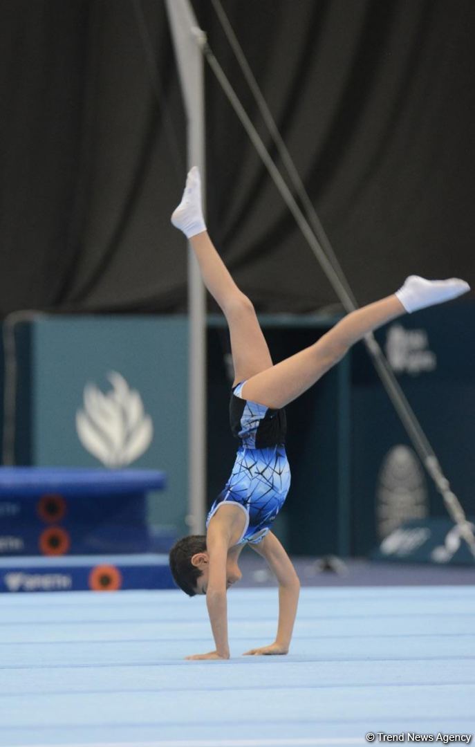 İdman gimnastikası üzrə Azərbaycan Birinciliyi və Bakı Çempionatının birinci günü start götürüb (FOTO)