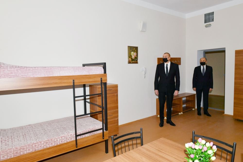 Prezident İlham Əliyev Bakıda yeni inşa edilmiş müasir penitensiar müəssisələrdə yaradılan şəraitlə tanış olub (FOTO/VİDEO)