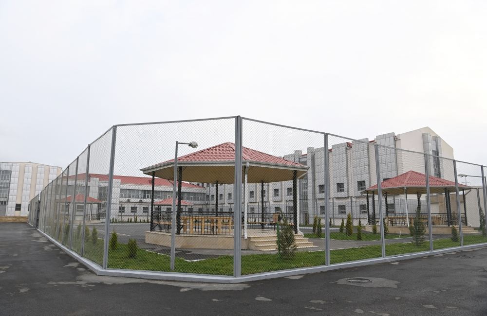 Prezident İlham Əliyev Bakıda yeni inşa edilmiş müasir penitensiar müəssisələrdə yaradılan şəraitlə tanış olub (FOTO/VİDEO)