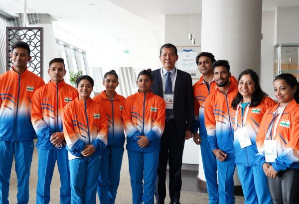 Hindistan səfiri İdman Gimnastikası üzrə Dünya Kubokunda iştirak edən hindistanlı gimnastlarla görüşüb (FOTO)