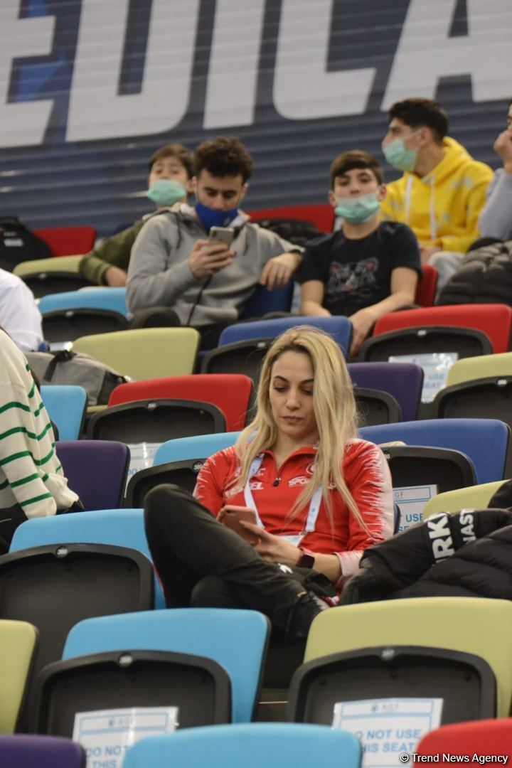 Bakıda İdman Gimnastikası üzrə Dünya Kubokunda yarışlar davam edir (FOTO)