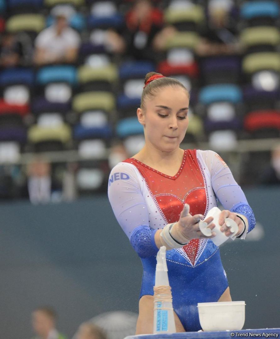 Bakıda İdman Gimnastikası üzrə Dünya Kubokunun birinci günü start götürüb (FOTO)