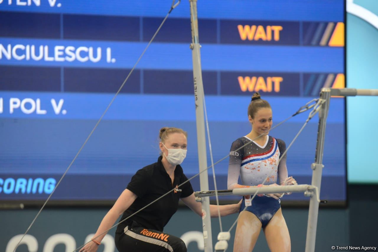 Bakıda İdman Gimnastikası üzrə Dünya Kubokunun birinci günü start götürüb (FOTO)