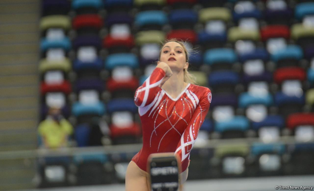 Bakıda İdman Gimnastikası üzrə Dünya Kubokunda yarışların ikinci günü davam edir (FOTO)