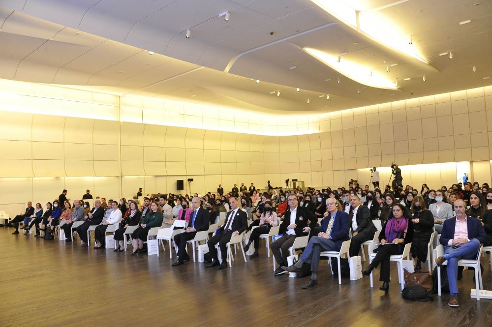 Heydər Əliyev Mərkəzində “III Beynəlxalq Autizm ABA Azərbaycan” konfransı işə başlayıb (FOTO)