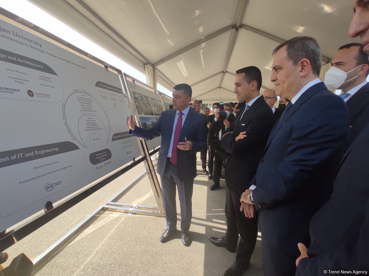 İtaliya-Azərbaycan Universitetinin təməli qoyulub (FOTO)