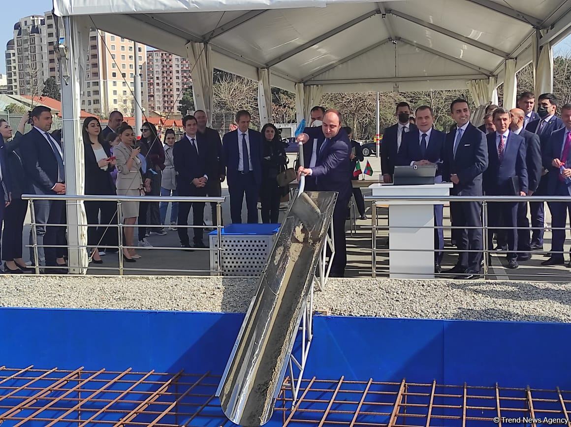 İtaliya-Azərbaycan Universitetinin təməli qoyulub (FOTO)