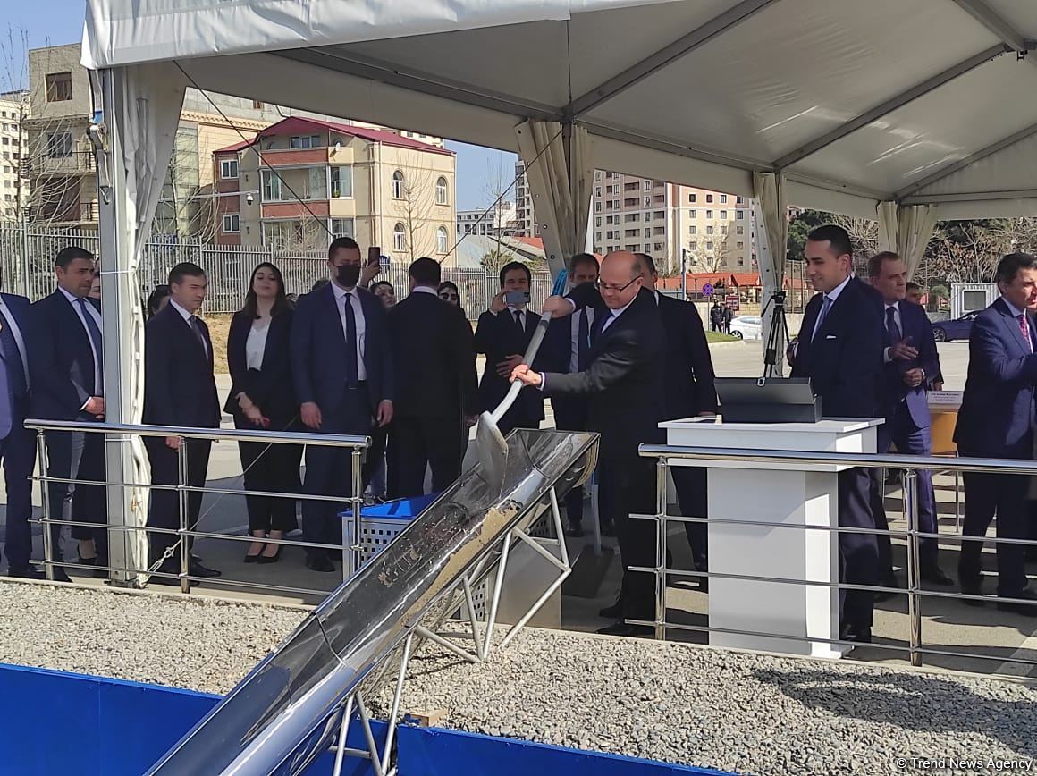 İtaliya-Azərbaycan Universitetinin təməli qoyulub (FOTO)