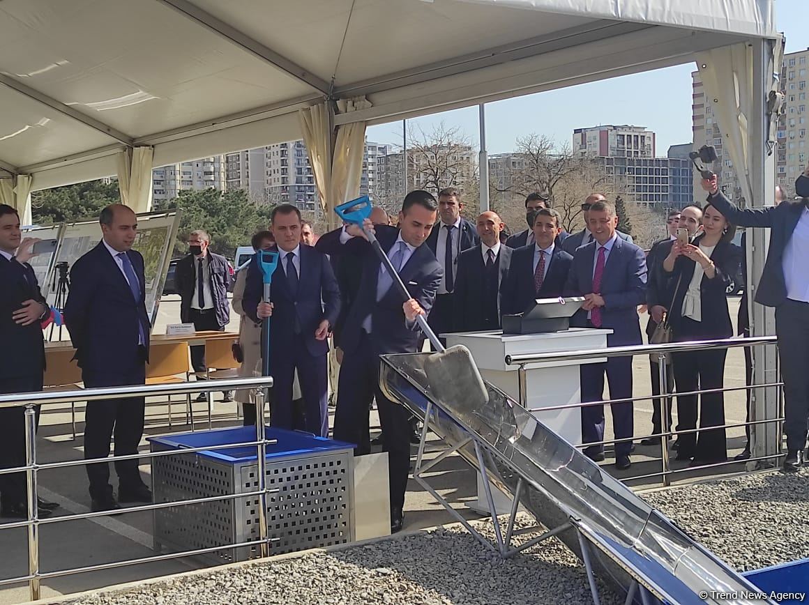 İtaliya-Azərbaycan Universitetinin təməli qoyulub (FOTO)