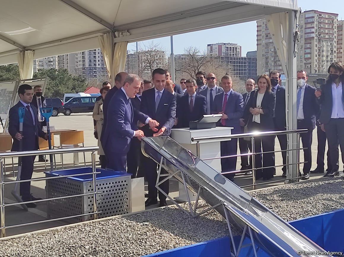 İtaliya-Azərbaycan Universitetinin təməli qoyulub (FOTO)