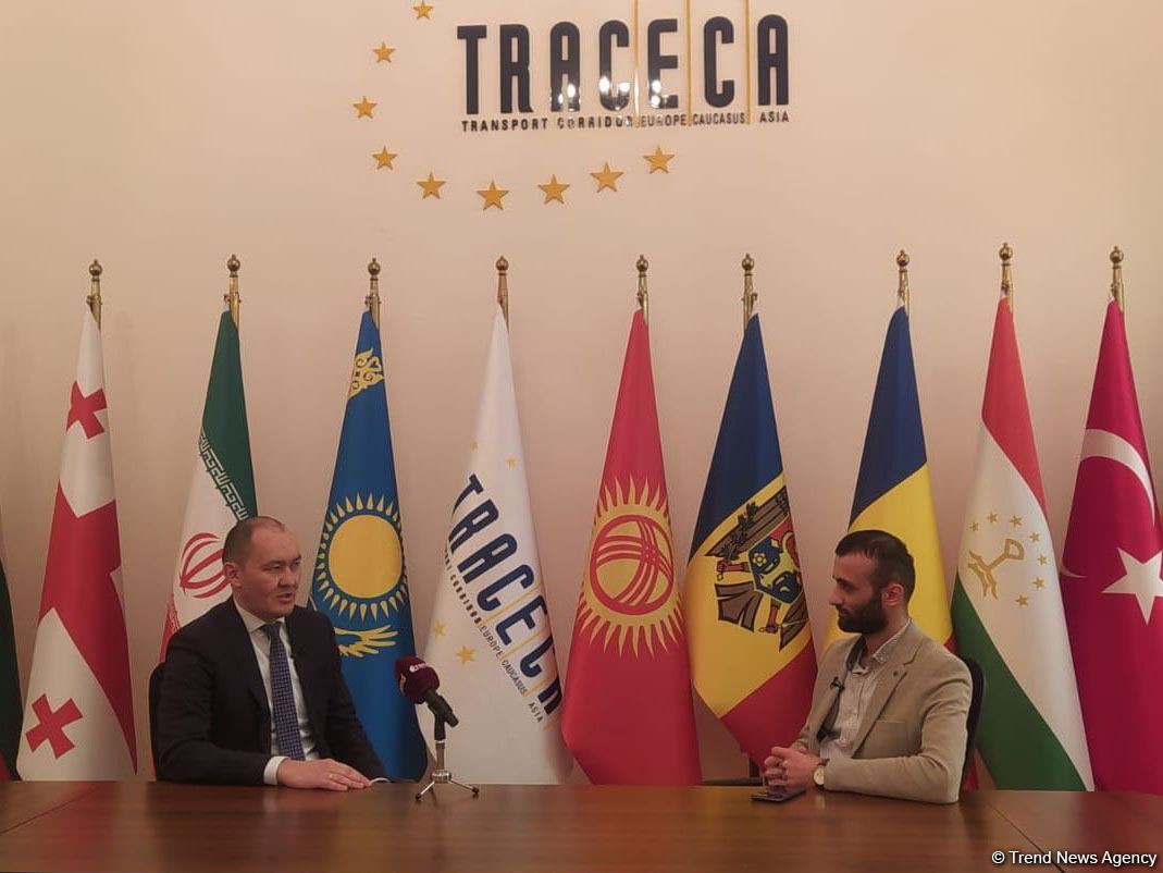 TRACECA 2021-ci ildə hökumətlərarası komissiyanın iclasında qəbul edilən sənədlərin icrası üzərində işləyir - Baş katib (VİDEO)