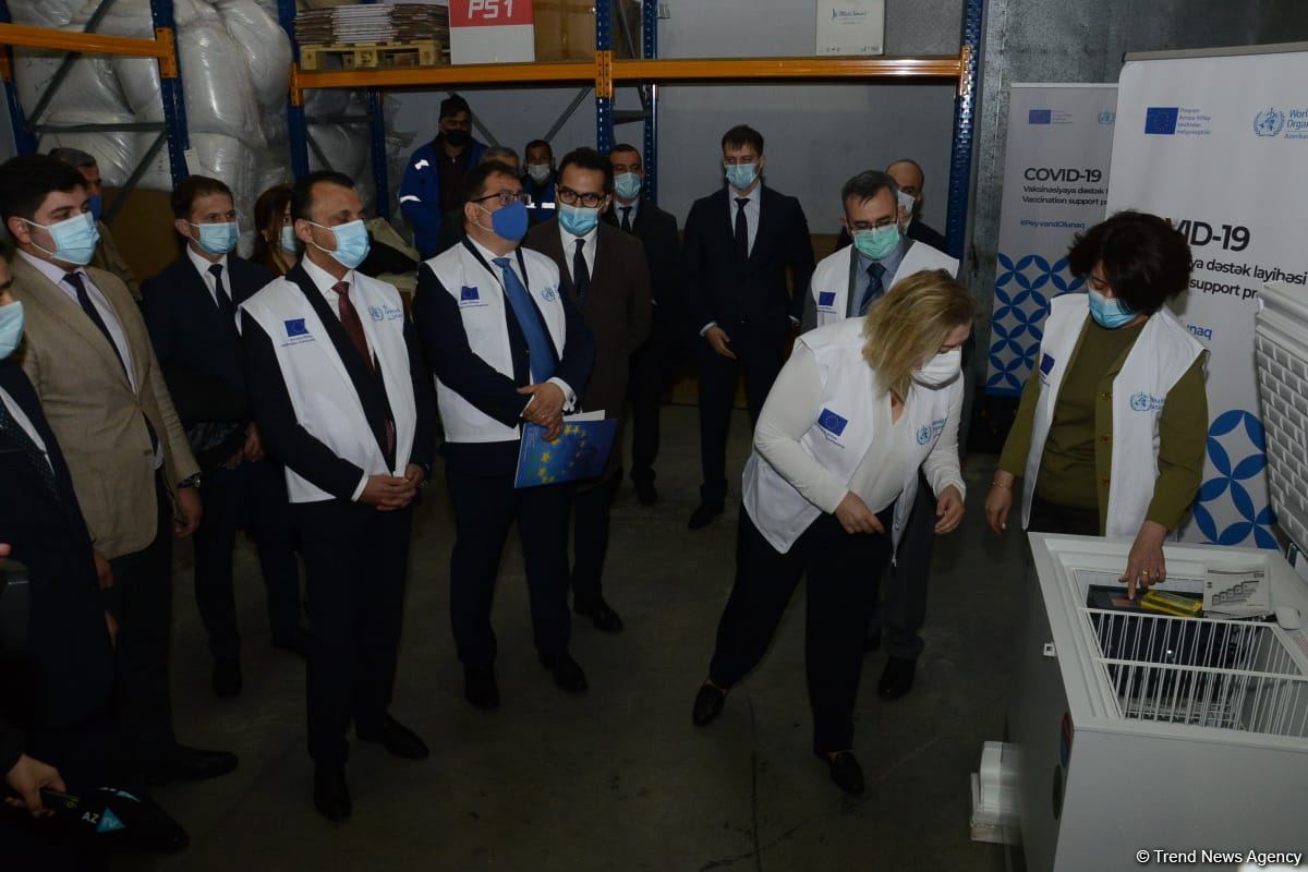 Aİ və ÜST Azərbaycan səhiyyə qurumlarına 600-dən artıq avadanlıq verib (FOTO)