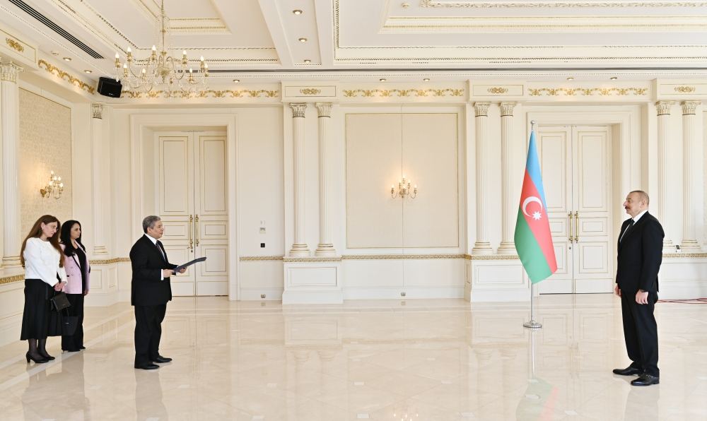Prezident İlham Əliyev Misirin ölkəmizdə yeni təyin olunmuş səfirinin etimadnaməsini qəbul edib (FOTO/VİDEO) (YENİLƏNİB)