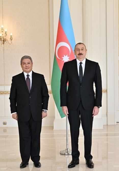 Prezident İlham Əliyev Misirin ölkəmizdə yeni təyin olunmuş səfirinin etimadnaməsini qəbul edib (FOTO/VİDEO) (YENİLƏNİB)