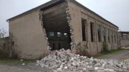 Bərdədə məktəb binası uçub (FOTO)