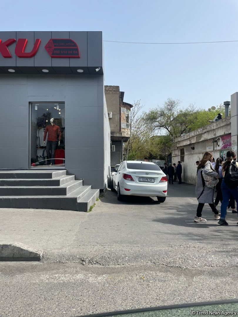 Yeniyetmənin anasını öldürdüyü yerdən görüntülər (FOTO)