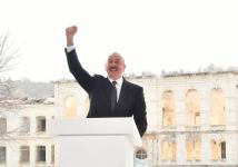 Prezident İlham Əliyev Şuşa şəhərində Dünya Azərbaycanlılarının V Qurultayında çıxış edib (FOTO/VİDEO) (YENİLƏNİB-3)