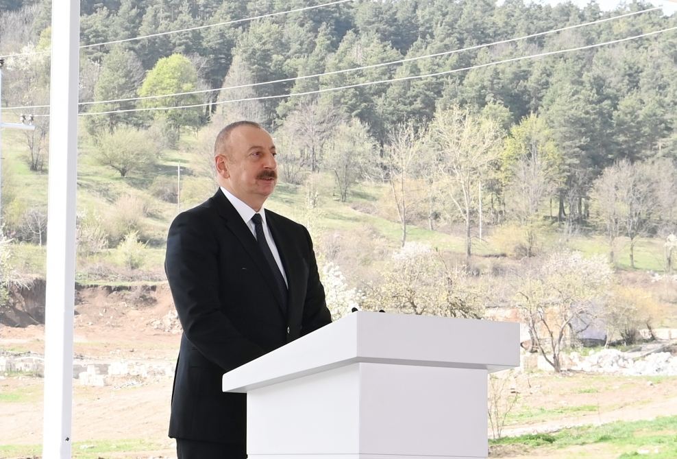 Prezident İlham Əliyev Şuşa şəhərində Dünya Azərbaycanlılarının V Qurultayında çıxış edib (FOTO/VİDEO) (YENİLƏNİB-3)