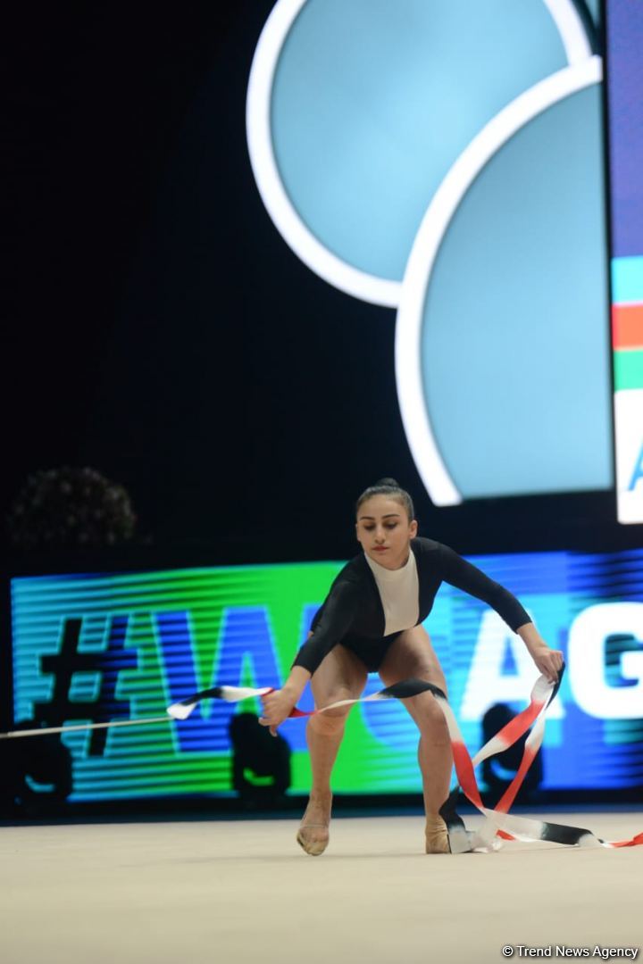 FIG Dünya Kuboku: Arzu Cəlilova və Zöhrə Ağamirovanın lentlə hərəkətlərinin nəticələri məlum olub (FOTO)