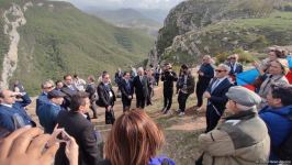 Şuşada keçirilən beynəlxalq forumun iştirakçıları Cıdır düzündə olub (FOTO)