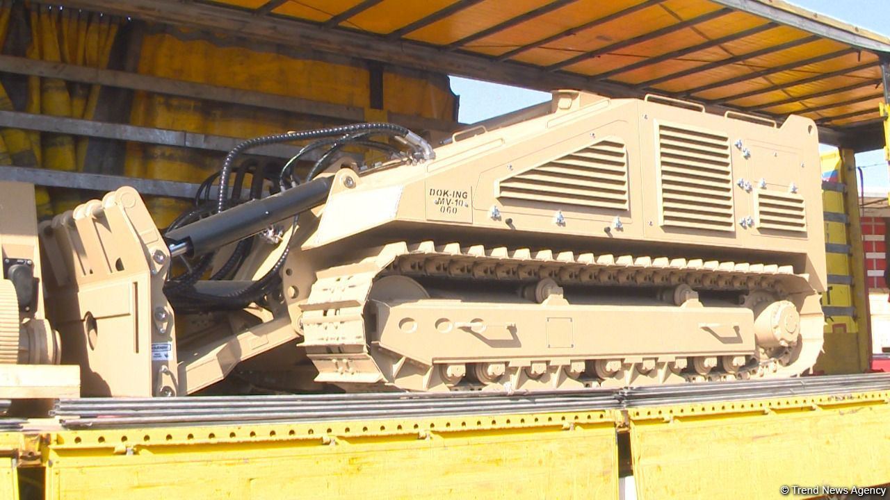 ANAMA 18 ədəd minatəmizləyən maşın alıb