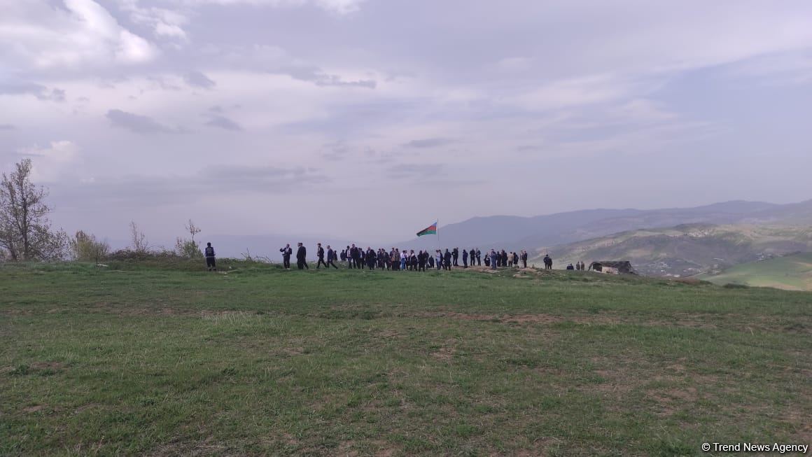 Şuşada keçirilən beynəlxalq forumun iştirakçıları Cıdır düzündə olub (FOTO)