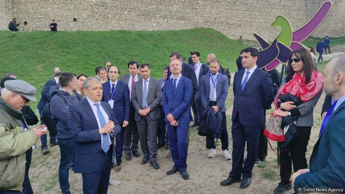 Şuşada keçirilən beynəlxalq forumun iştirakçıları Cıdır düzündə olub (FOTO)