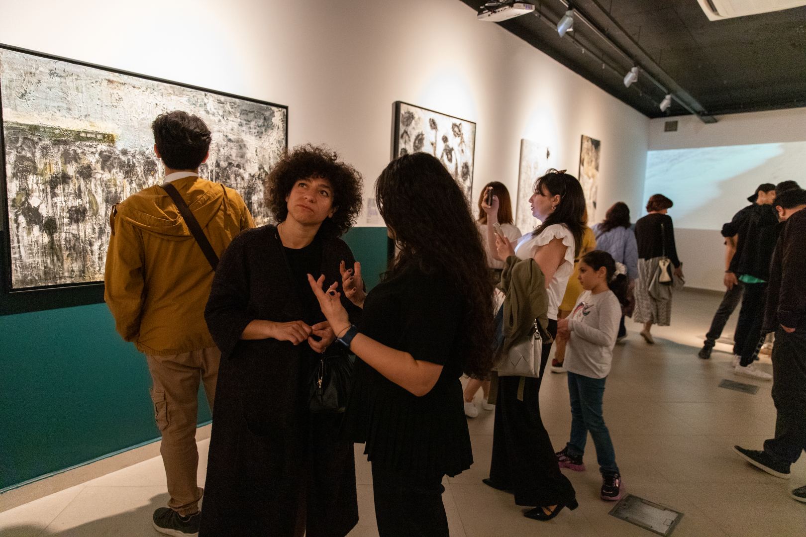 YARAT ARTIM Layihə Məkanında Erkin Ələkbərlinin “AD INFINITUM” adlı sərgisini təqdim edir (FOTO)