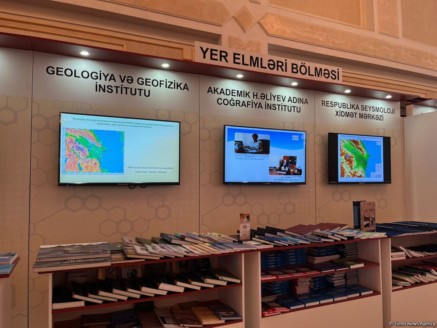 AMEA-da elmi nailiyyətlər sərgisi açılıb (FOTO)