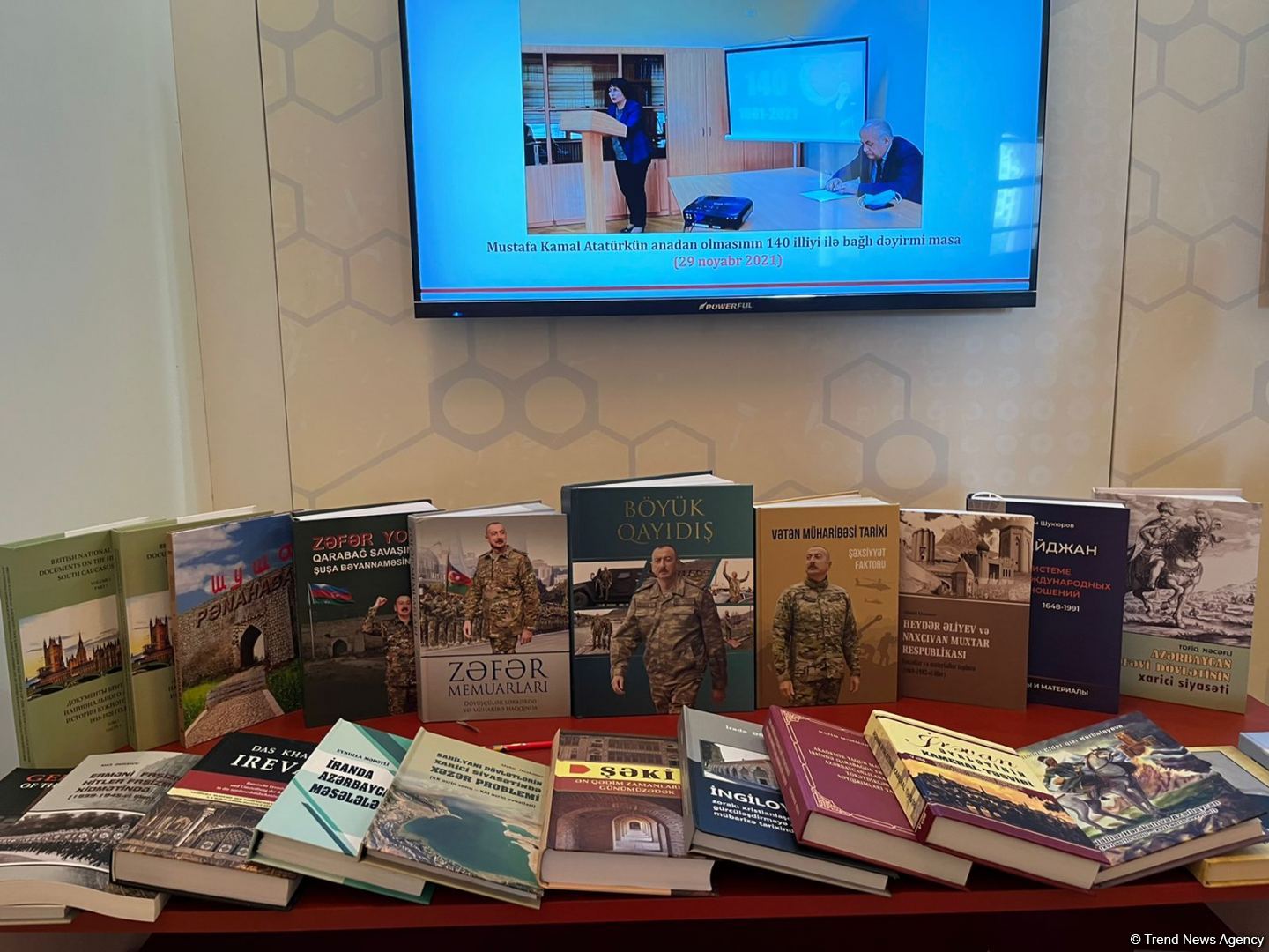 AMEA-da elmi nailiyyətlər sərgisi açılıb (FOTO)