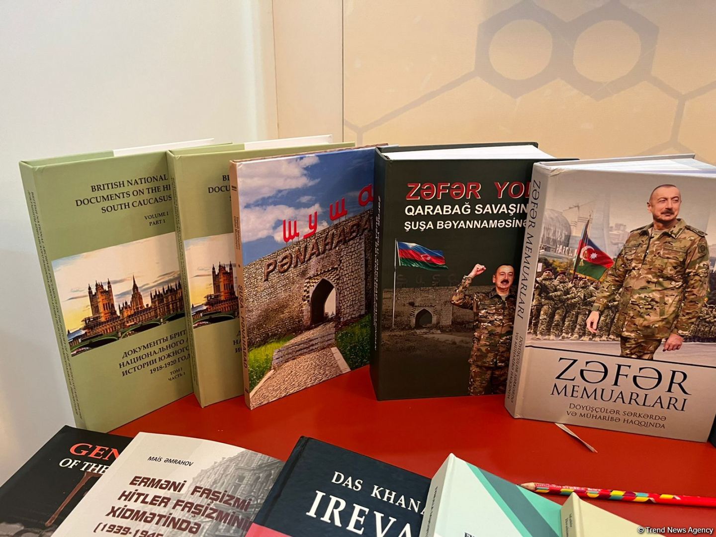 AMEA-da elmi nailiyyətlər sərgisi açılıb (FOTO)