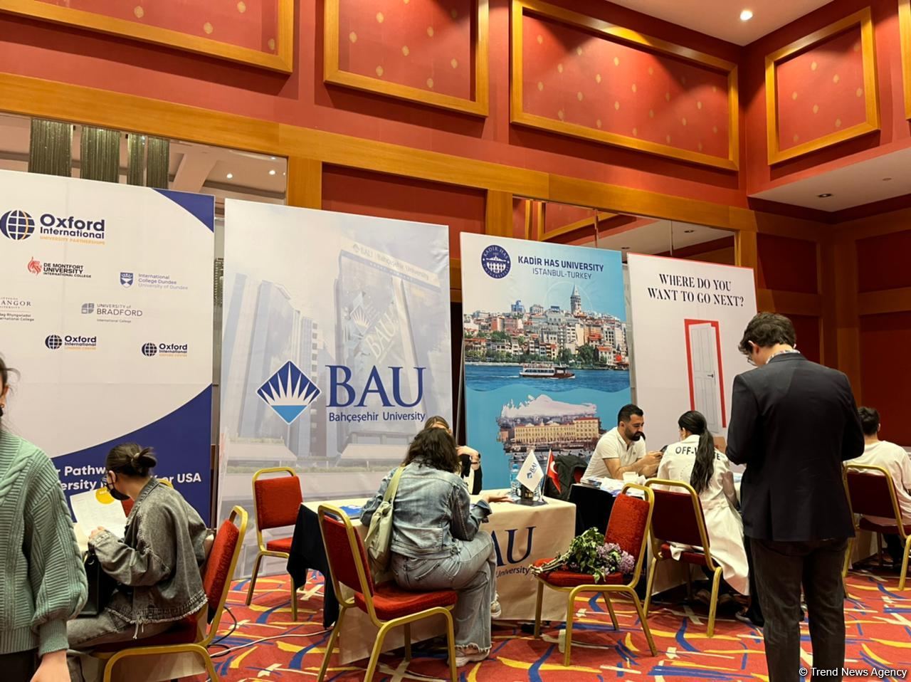 Bakıda "Unibroad"un təşkilatçılığı ilə təhsil sərgisi keçirilib (FOTO)