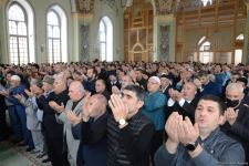 Azərbaycanda məscidlərdə bayram namazı qılınıb (FOTO)